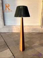 آباژور: هرم مربع