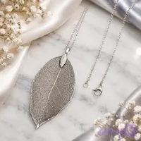 گردنبند نقره ای طرح برگ