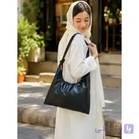 کیف دوشی زنانه آورا رنگ مشکی مدل جادار و مینیمال