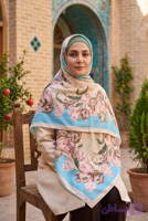 روسری ابریشم توییل طرح گل آبی روشن