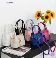 کیف دستی گلدوزی خرگوشی