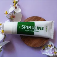 کرم آبرسان کلانای حاوی جلبک اسپیرولینا