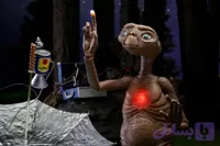 اکشن فیگور E.T برند NECA مدل Deluxe Ultimate با چراغ LED