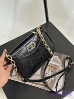 کیف پاسپورتی چرمی دخترانه زیبا