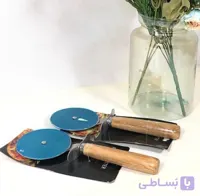 پیتزا بر دسته چوبی