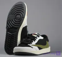 کتونی تراویس