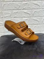 صندل چرم مردانه مدل ۳۷ سگک‌دار  راحت، دست‌دوز