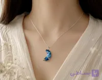 گردنبند زنانه رزینی مدل هلال ماه سنگ تزیینی آبی