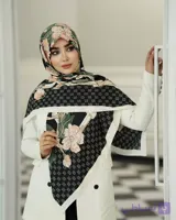 روسری ابریشم طرح گوچی گل کد A052