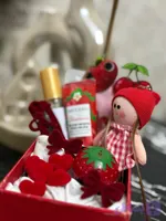 پک قرمز ۱۵ تکه فانتزی دخترانه شامل تم توت‌فرنگی و گیلاس
