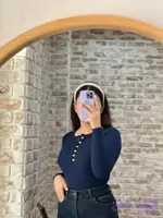 بلوز دکمه طلایی
