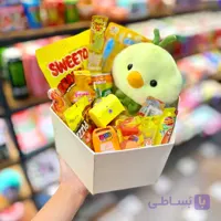 باکس هدیه خوراکی تولد جوجه زرد دارای عروسک و پاستیل جذاب کد C217
