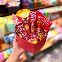 باکس هدیه خوراکی ولنتاین قلب قرمز دارای شکلات خارجی و پاستیل کد C221
