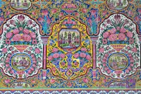 پوستر دیواری کاشی‌کاری سنتی ایرانی – طرح اسلیمی گل‌وبوته و نقاشی بناهای تاریخی