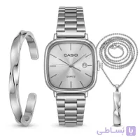 پکیج ساعت مردانه عقربه‌ای صفحه مربع کاسیو مشکی  ست گردنبند و بنگل پیچ خورده مشکی
