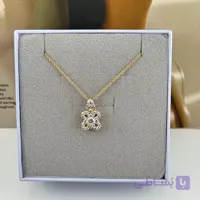گردنبند طلایی طرح گل با نگین