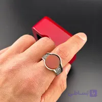 انگشتر مردانه با سنگ عقیق سرخ و رکاب کلاسیک نقره‌ای