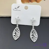 گوشواره آویز ظریف طرح برگ کلاسیک