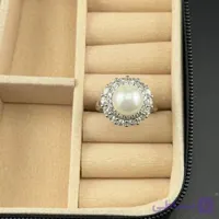 انگشتر مجلسی مروارید طرح هاله درخشان