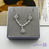 نیم‌ست گل نگین‌دار طرح کلاسیک