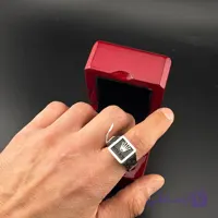 انگشتر مردانه نقره‌ای مشکی با لوگوی مربعی رولکس