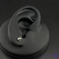 پیرسینگ طرح مخروطی نقره‌ای