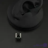 پیرسینگ مربع مشکی