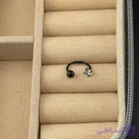 پیرسینگ حلقه ای نگین و گوی مشکی