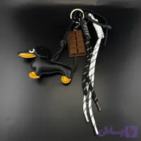 جاکلیدی و آویز کیف اردک چرمی مشکی با آویز شکلات