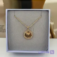 گردنبند طلایی آویز ساعت رومی زنانه
