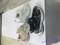 کفش کتونی بچگانه نیوبالانس New balance دارای رنگ بندی