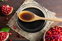 رب انار سنتی یک کیلویی_ آبگیری دستی_ پخته شده در دیگ مسی