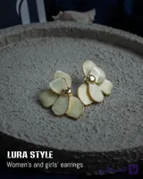 گوشواره گل پنج برگ میناکاری کرمی طلایی استیل ۱۰۱۰۷۰
