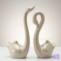 مجسمه قو عاشق گردن بلند