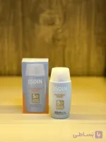ضد آفتاب ایزدین ISDIN Fusion Water SPF50 | مناسب انواع پوست، محافظت قوی، بافت سبک و جذب سریع (اورجینال)
