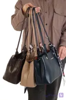 کیف دوشی زنانه مدل اسکارف‌دار (چرم صنعتی درجه 1)