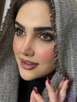 عسلی طبیعی بدون دور و بدون بزرگنمایی