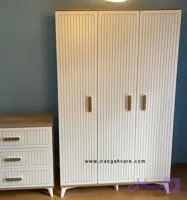 کمد کودک ۳ درب CNC با پایه و دستگیره چوب راش