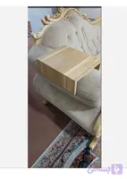 میز عسلی و کنار مبلی روی دسته مبل کم‌جا MDF مدرن | میز کاربردی کنار مبل