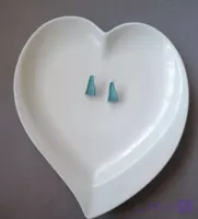 گوشواره با میخ نقره رنگ سبز آبی
