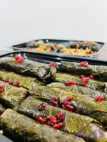 دلمه برگ مو لوله‌ای به سبک ترکیه‌ای