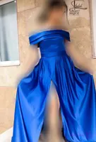 پیراهن عروسکی دخترانه دکلته ساتن مدل چاکدار آبی کاربنی