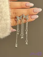 گوشواره پروانه دنباله دار
