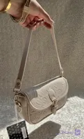 کیف دخترانه دوشی مدل جلو سگک طرح ال وی (LV) جنس چرم مصنوعی خارجی