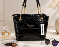 کیف دستی و دوشی زنانه ورنی مشکی طرح پرادا (Prada) - مدل Triangle Quilted