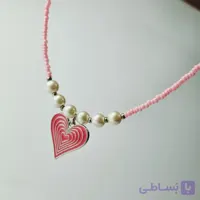 گردنبند منجوق صورتی و مروارید با پلاک قلب