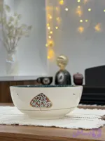 کاسه پذیرایی سرامیکی دست‌ساز طرح سرو ناز با لاستر طلا