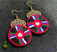 گوشواره آینه و سوزن دوزی بلوچ