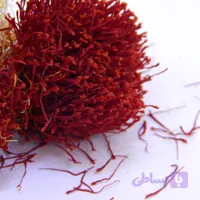 زعفران دسته قائنات 3 مثقالی دخترپیچ طرح خاتم دستیک در بسته بندی فلزی