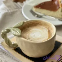 ماگ دفرمه دسته برگ